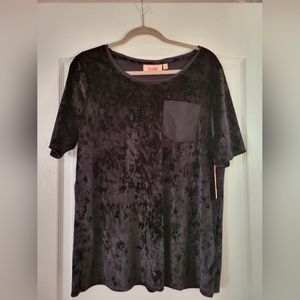 OX Black crushed velvet tee with pocket
